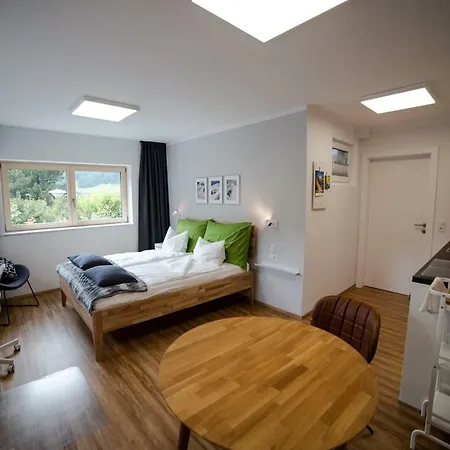Stylish Close To Innsbruck And Ski/hiking Apartment *
